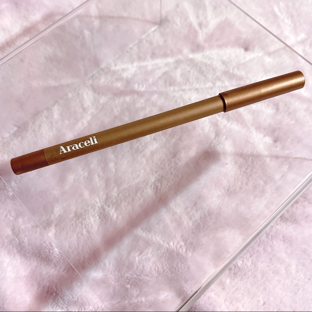 Araceli Beauty Ojos Perfectos Gel Pencil Eyeliner — Gold